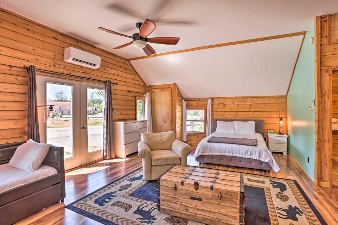 Quaint Studio With Shared Beach Walk To Suttons Bay Bagian luar foto